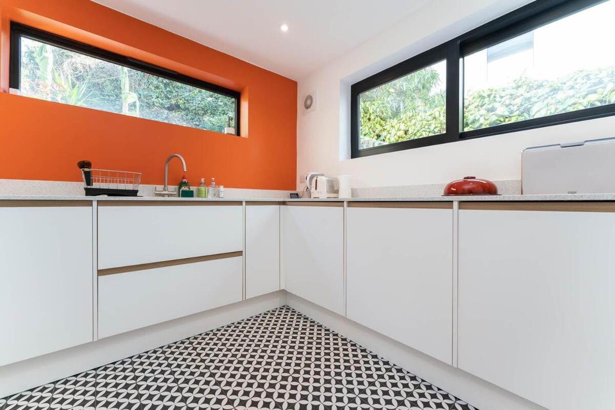 Host & - Grove Townhouse