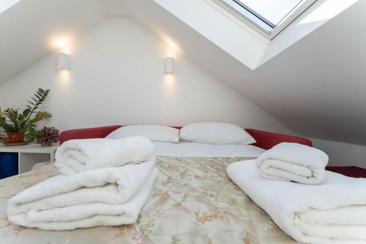 Host & - Grove Townhouse Holiday home *