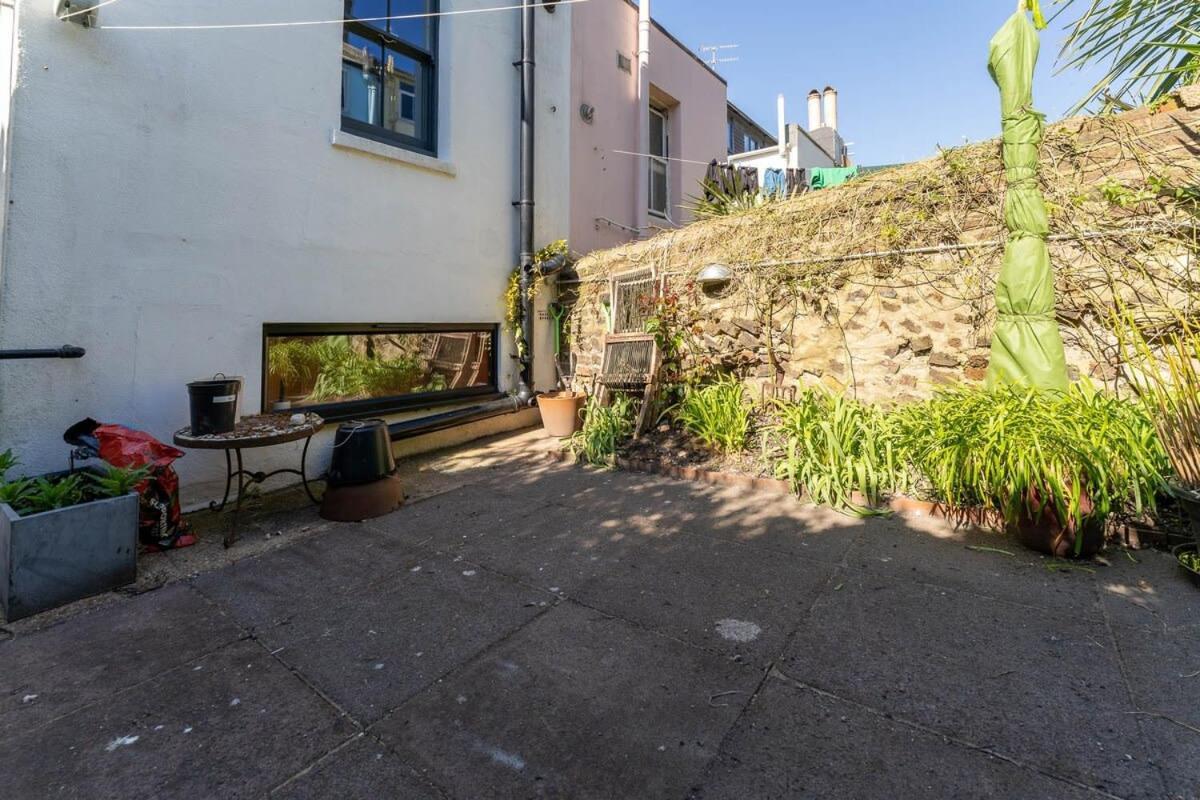 Host & - Grove Townhouse Holiday home