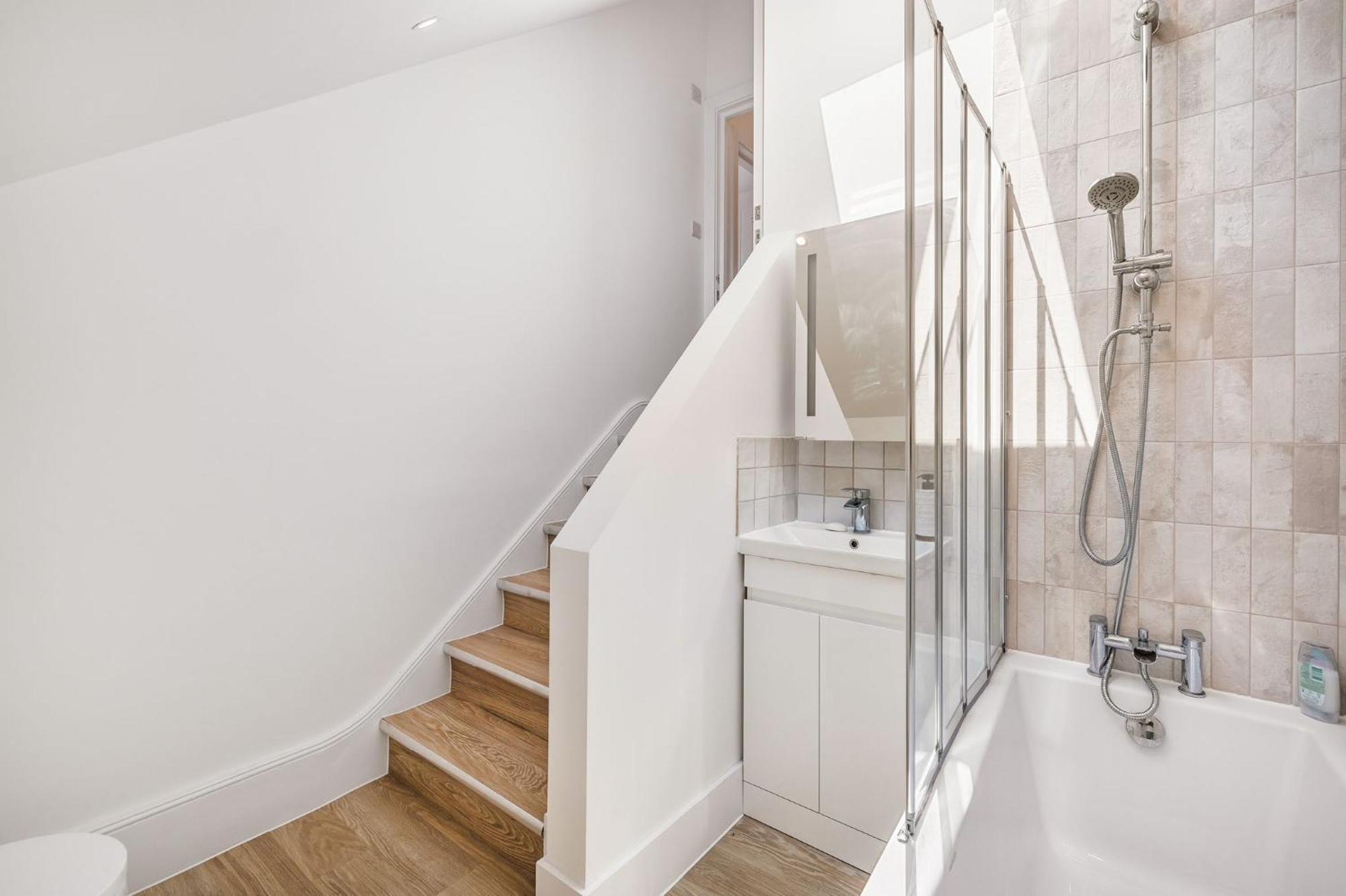 Newly Refurbished In Sleeps 7 * Brighton