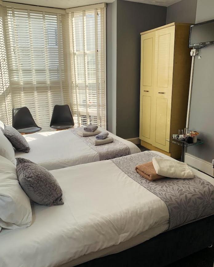 Relax 3* Brighton
