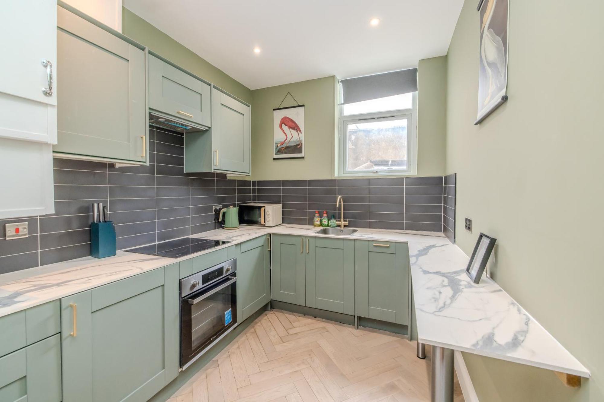 2 Bedroom Flat Next To Apartment Brighton