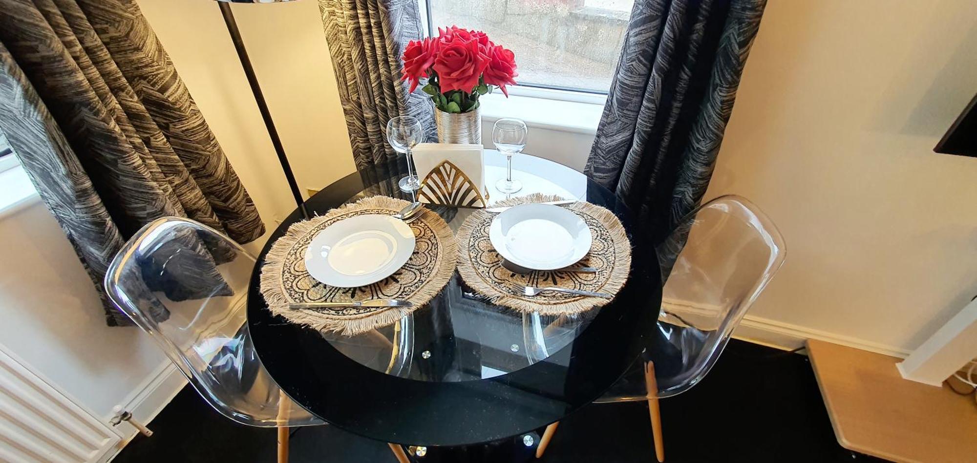 Homestay Rose - Free Parking Ensuite Near Uni *