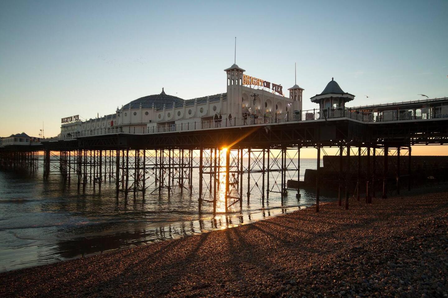 Pass The Keys Chic Beachfront Retreat With Sea Views In Apartment Brighton