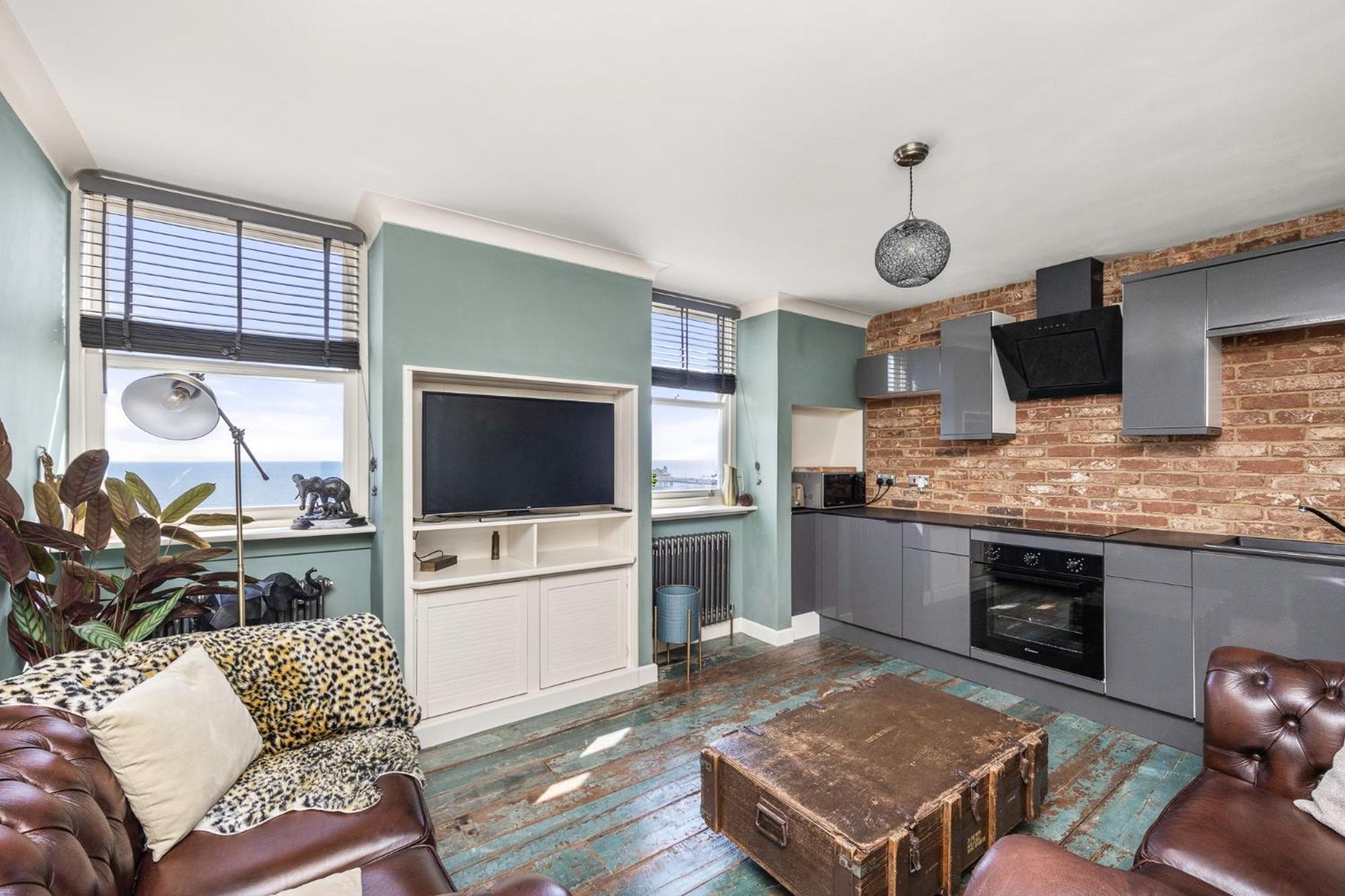 Pass The Keys Chic Beachfront Retreat With Sea Views In Apartment