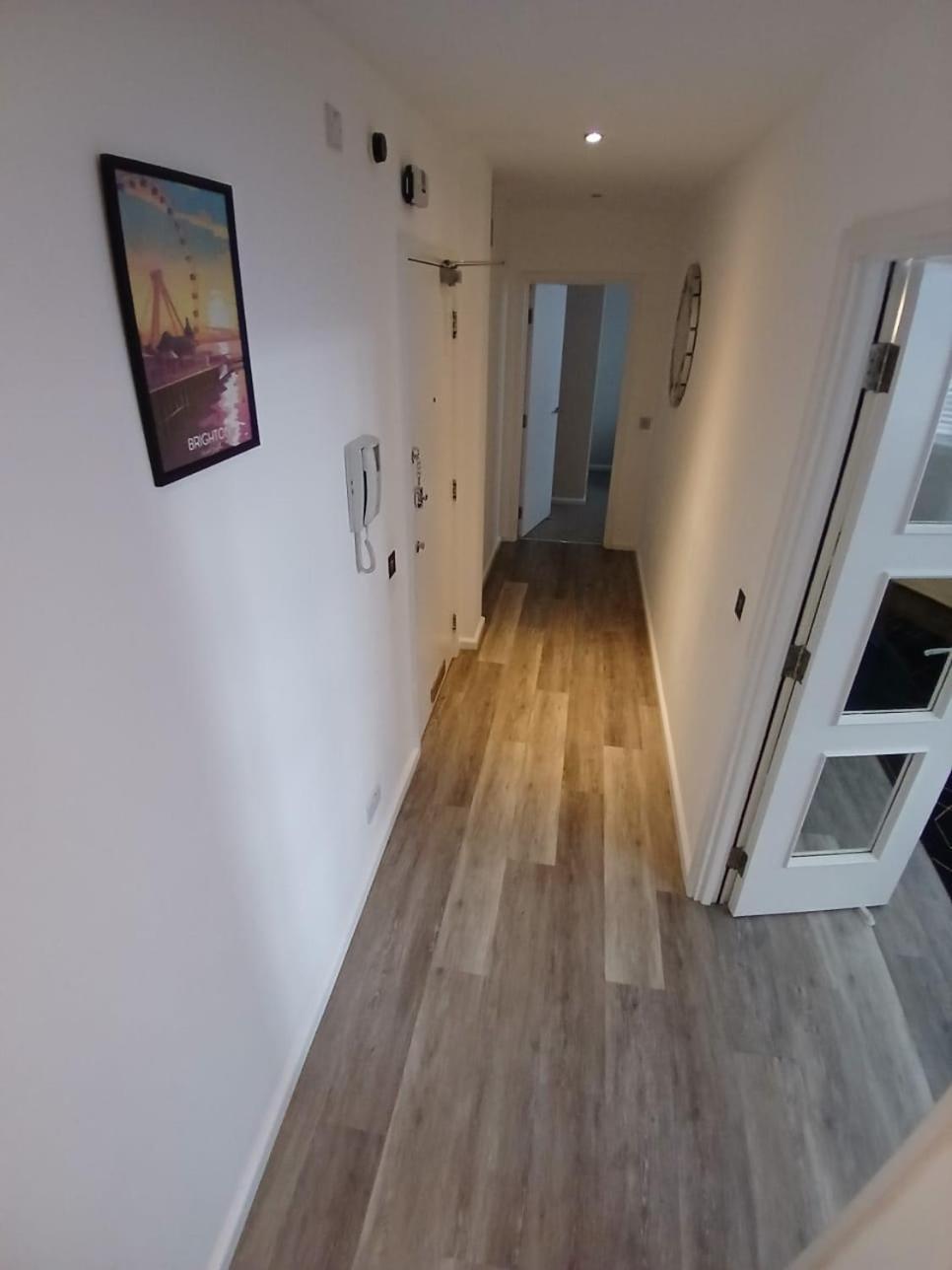 Apartment Your & *