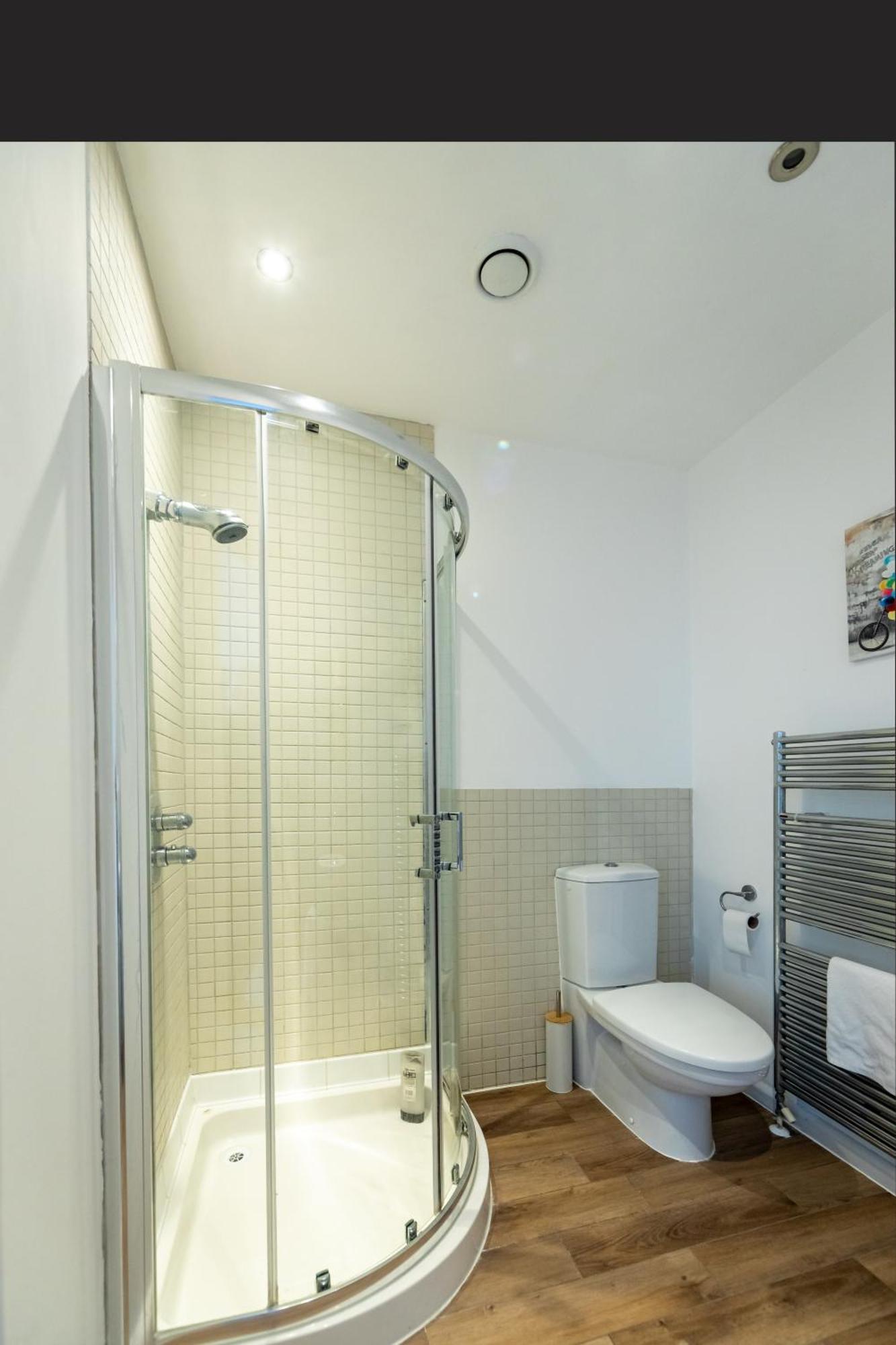 Chesterfield Apartment, City Central