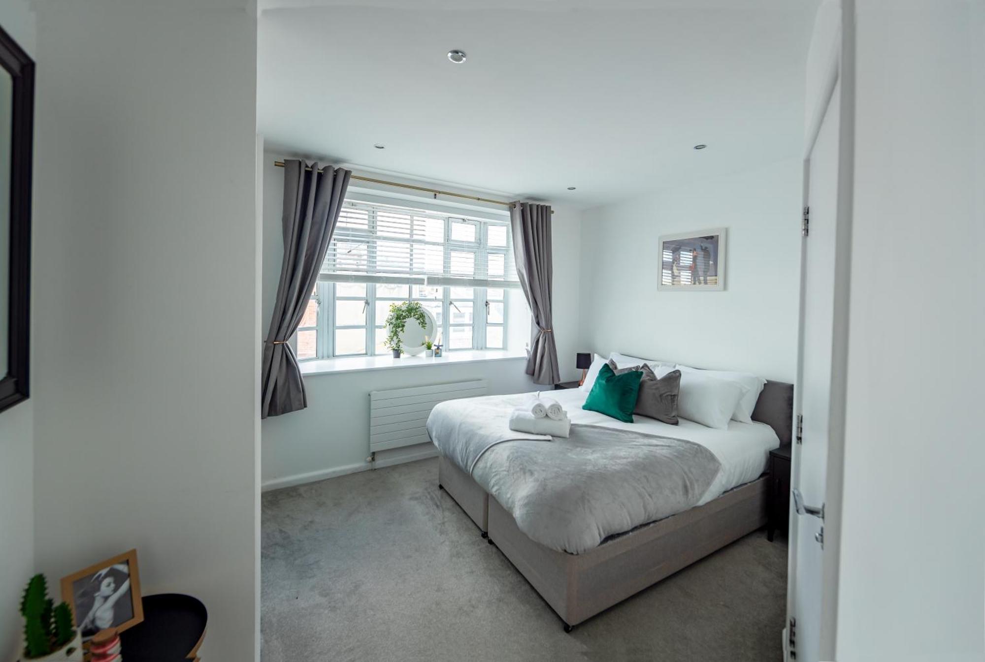 Chesterfield Apartment, City Central * Brighton