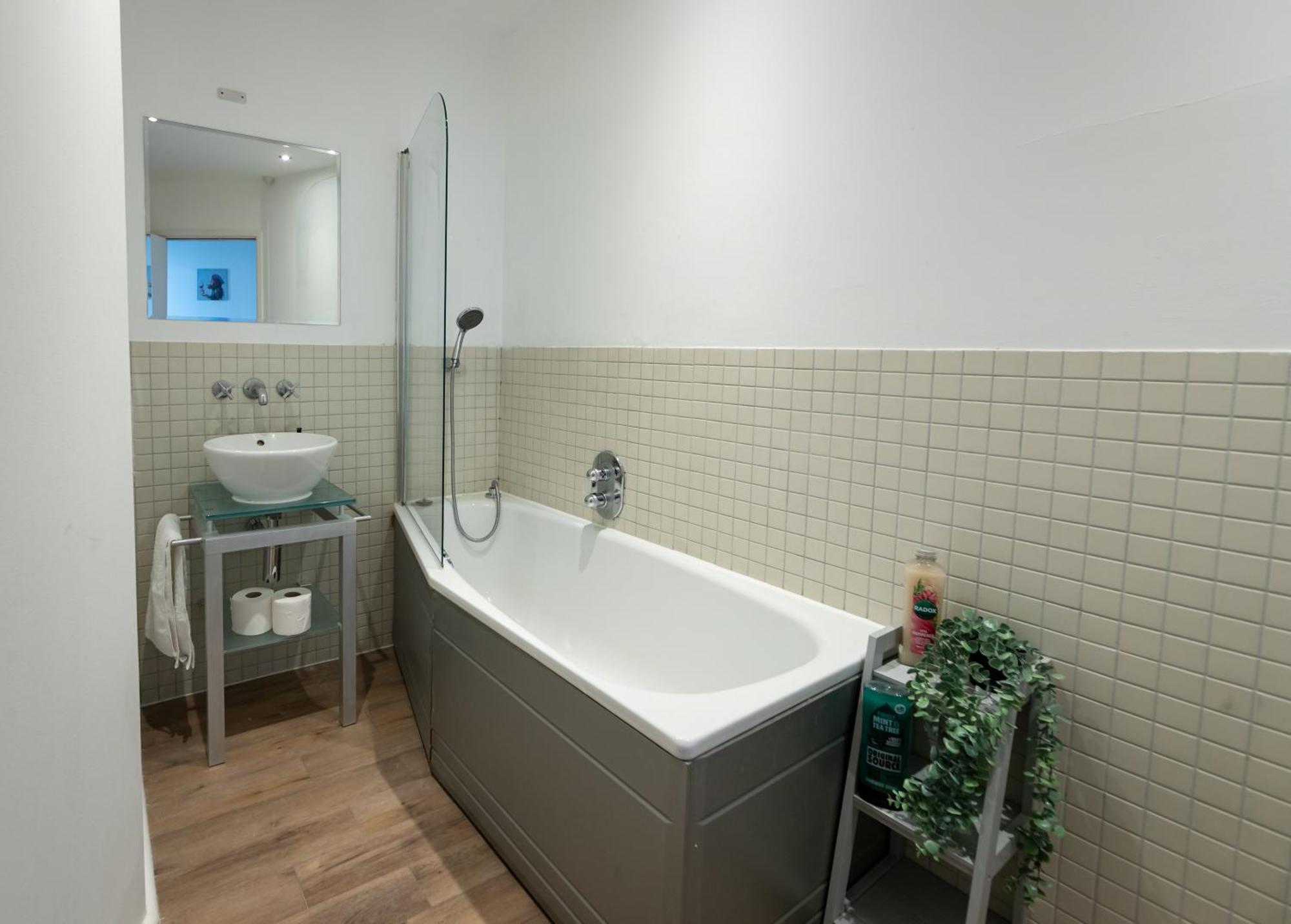Chesterfield Apartment, City Central Brighton
