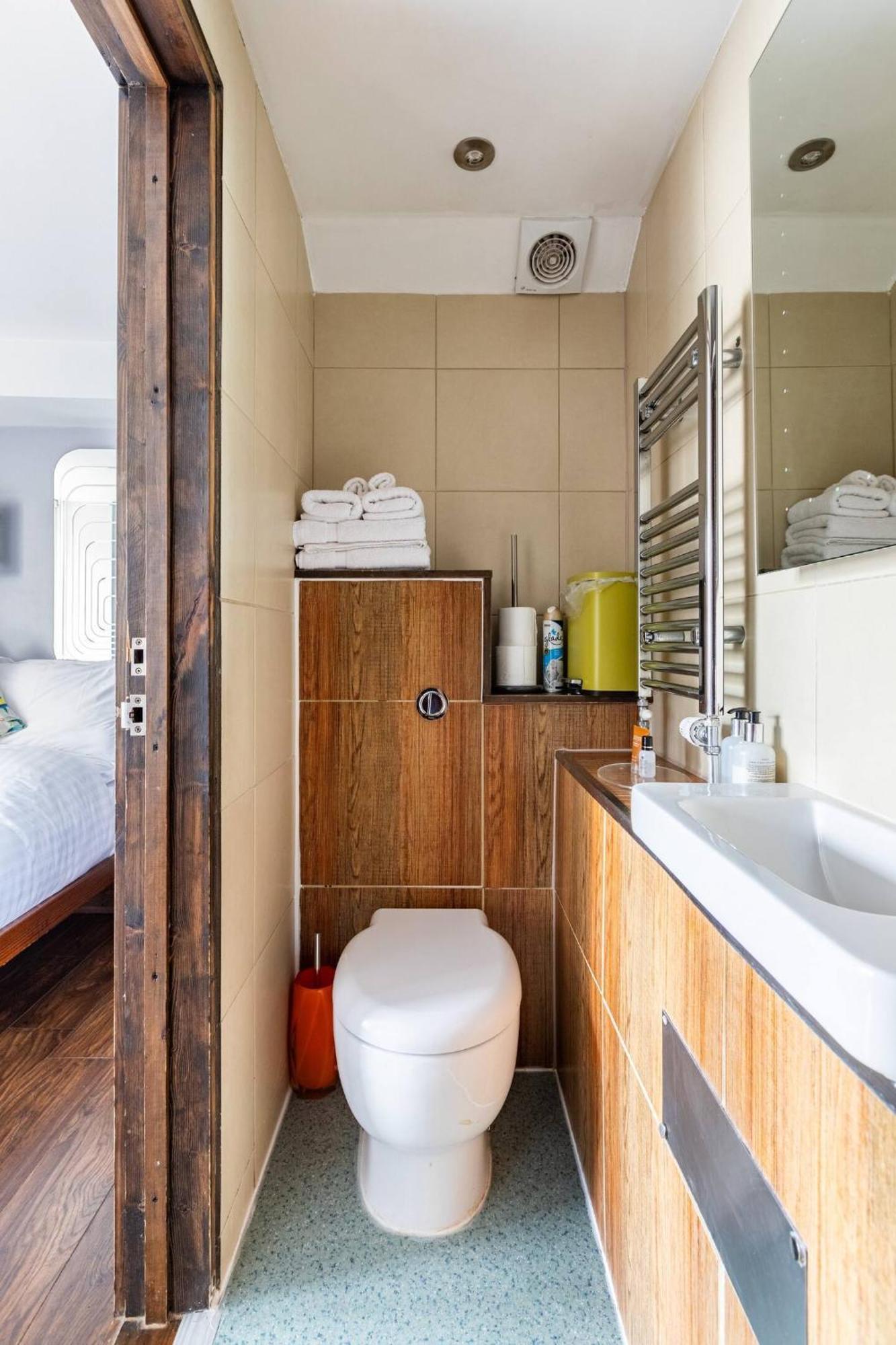 Guest And The Guest house 4*