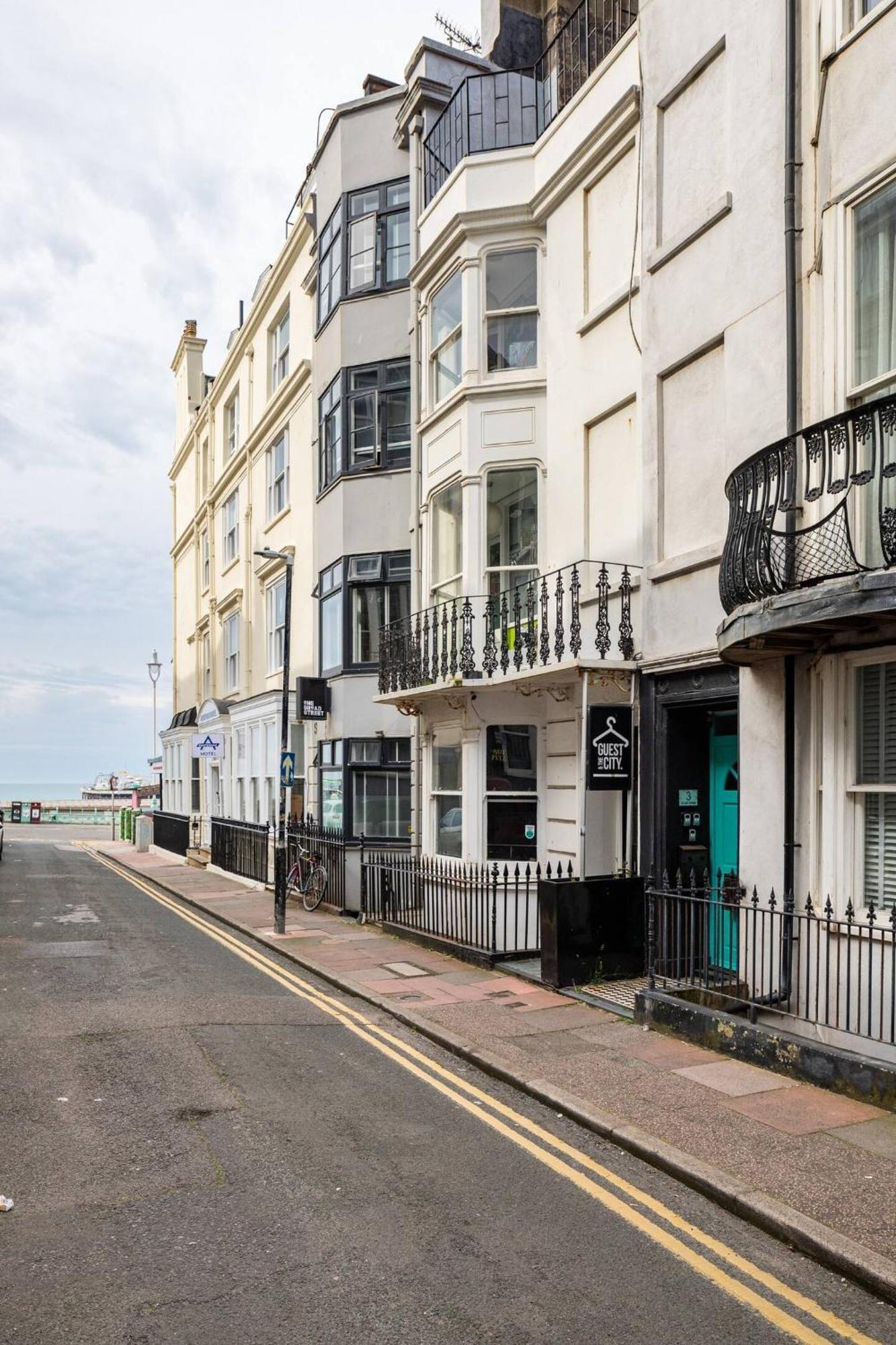 Guest house Guest And The Brighton