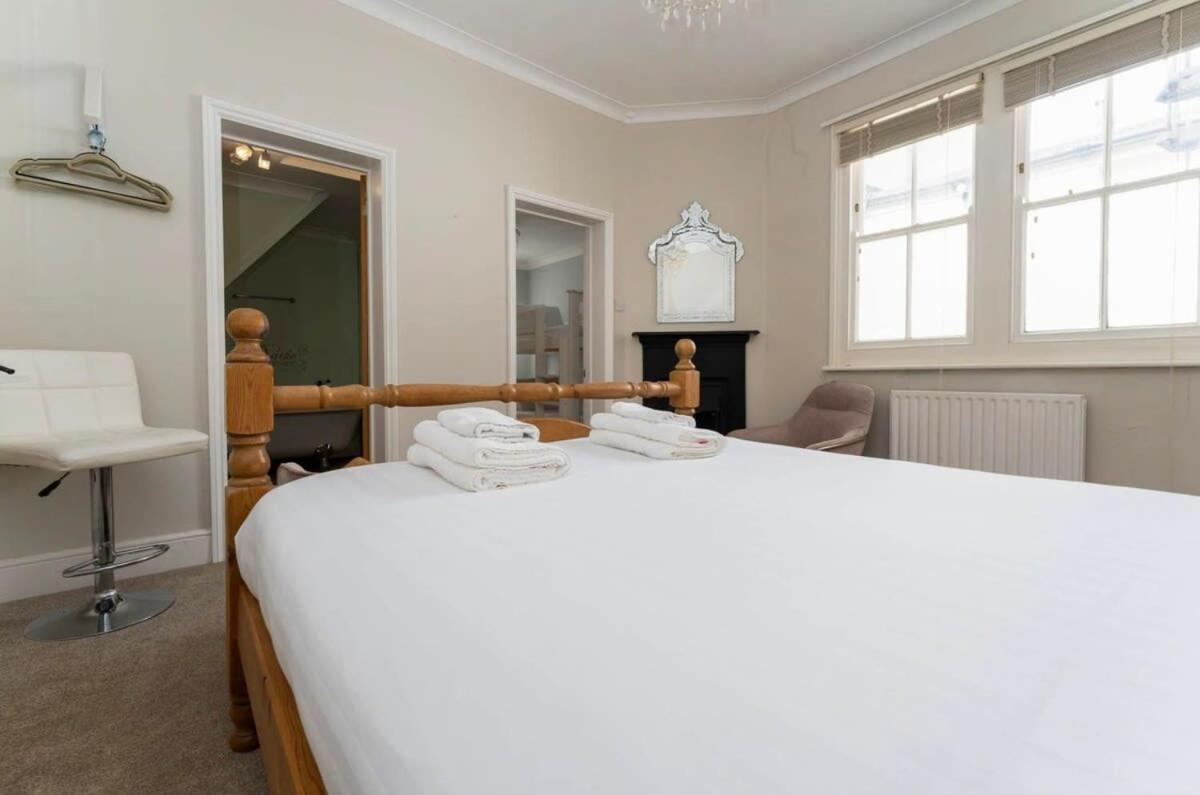 Host & - The Old Coach House On Margaret Street * Brighton