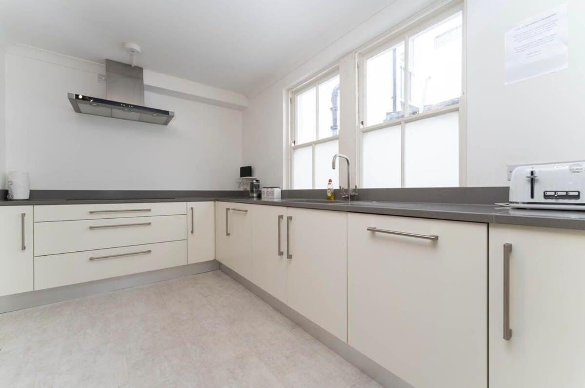 Holiday home Host & - The Old Coach House On Margaret Street Brighton