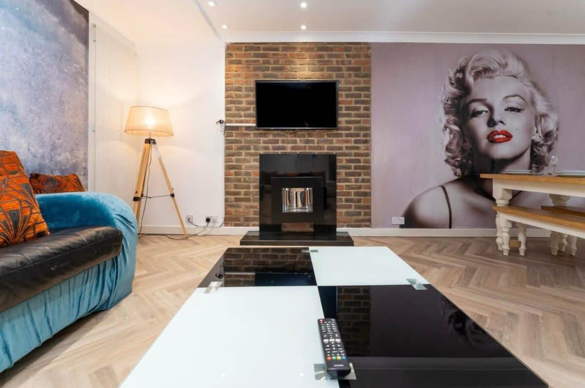 Host & - The Old Coach House On Margaret Street * Brighton