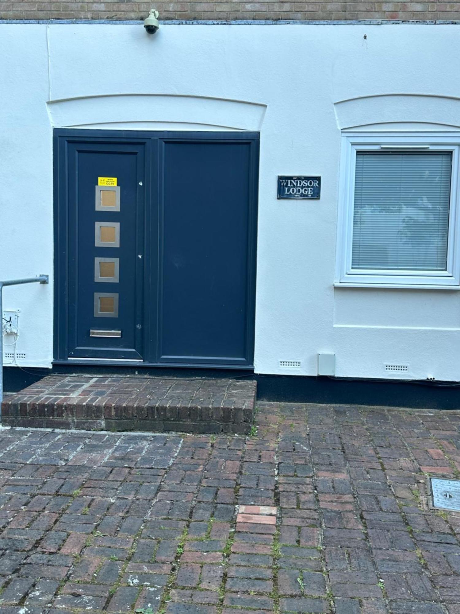 Move Up 365 ' A Stones Throw ' Brighton