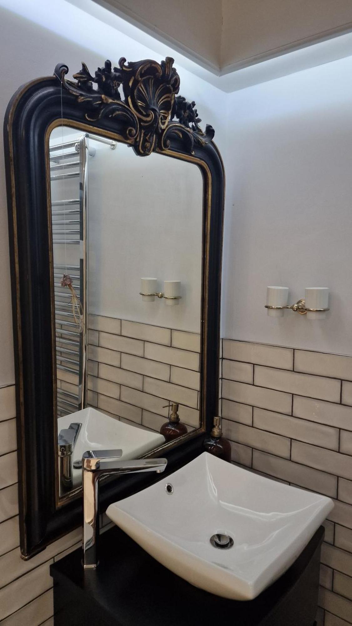 Apartment Molly Marine - Bespoke 2 Bedroom Courtyard - 1 Minute From Pier
