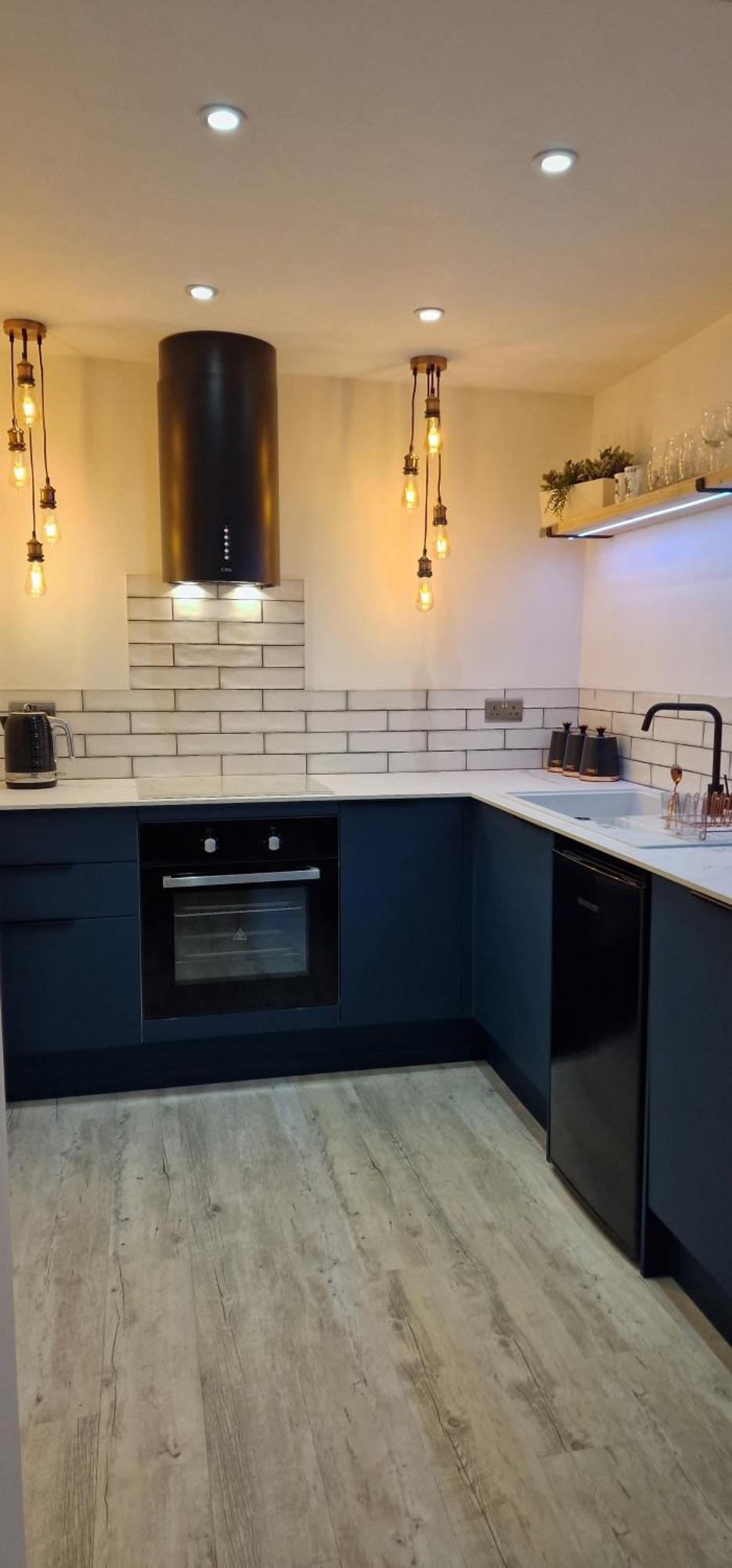 Apartment Molly Marine - Bespoke 2 Bedroom Courtyard - 1 Minute From Pier Brighton