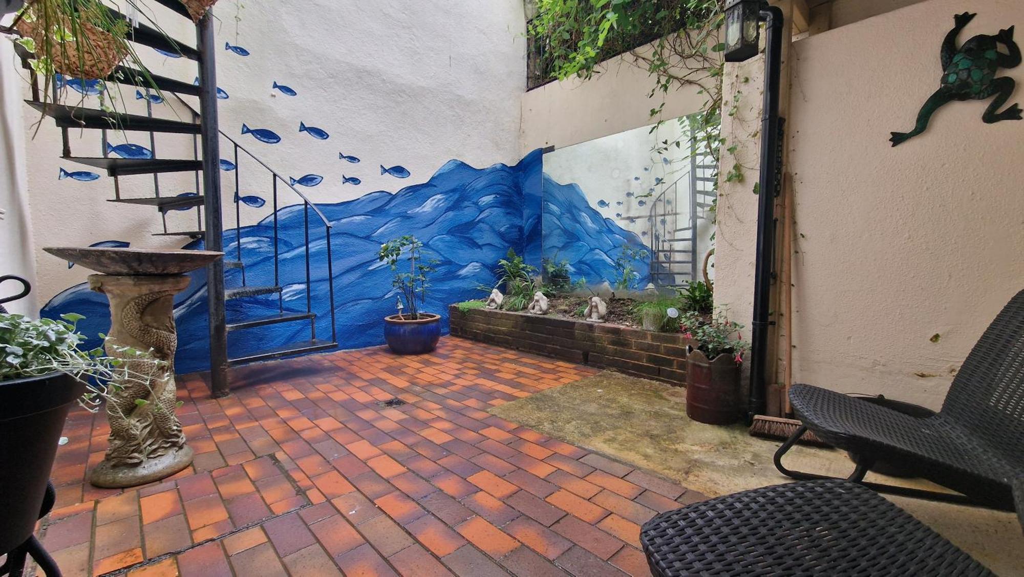 Molly Marine - Bespoke 2 Bedroom Courtyard - 1 Minute From Pier Brighton