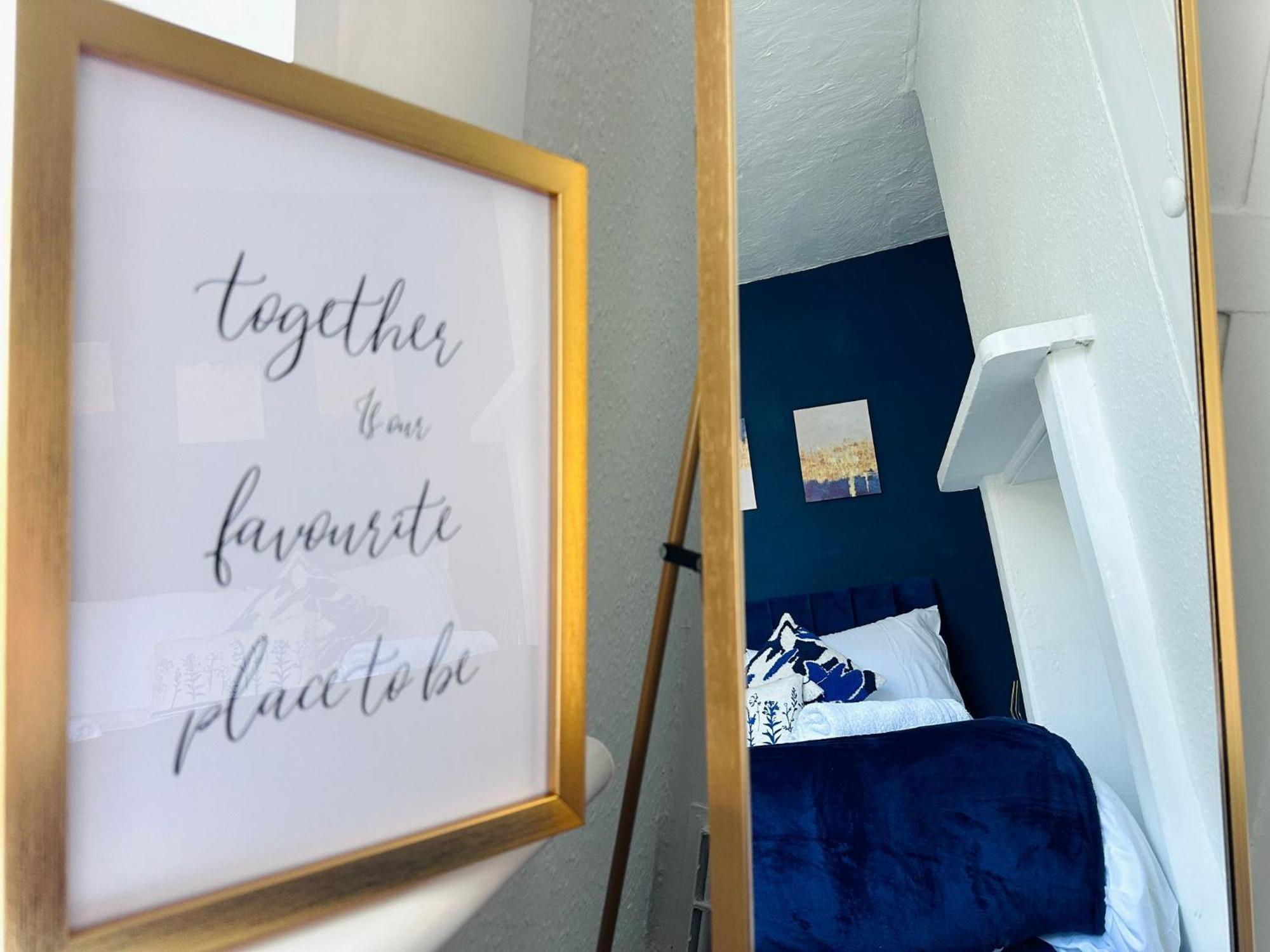 Apartment 3 Bedrooms -5 Minutes Walk From Brighton Train Station - Contractors, Families, And Larger Groups - Sleeps 7 *