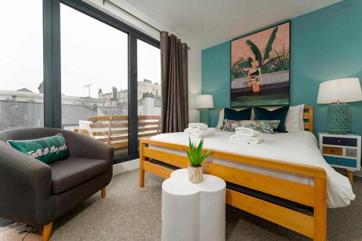 Host & - Rooftop Views On Little Preston Brighton