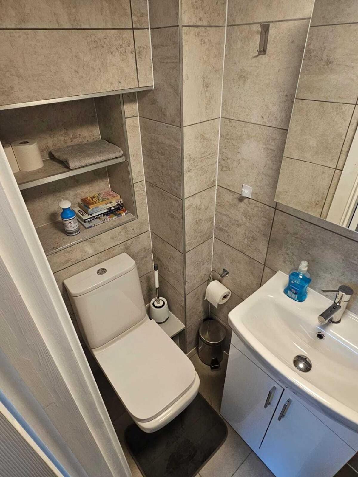 Queens Place - 3 Bedroom Apartment Brighton