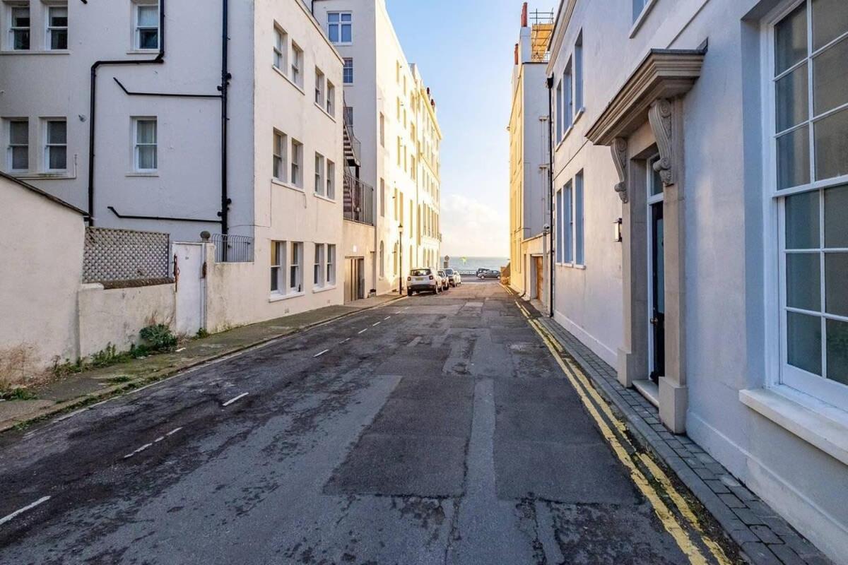 Host & - Royal Crescent Townhouse Holiday home *