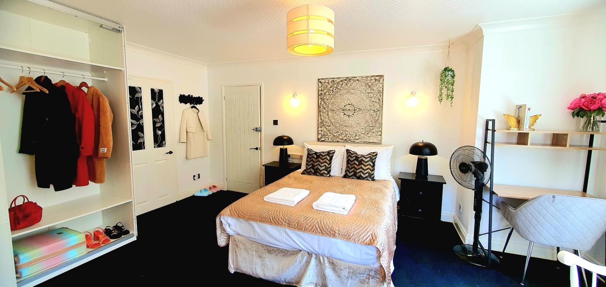 Homestay Rose - Free Parking Ensuite Near Uni