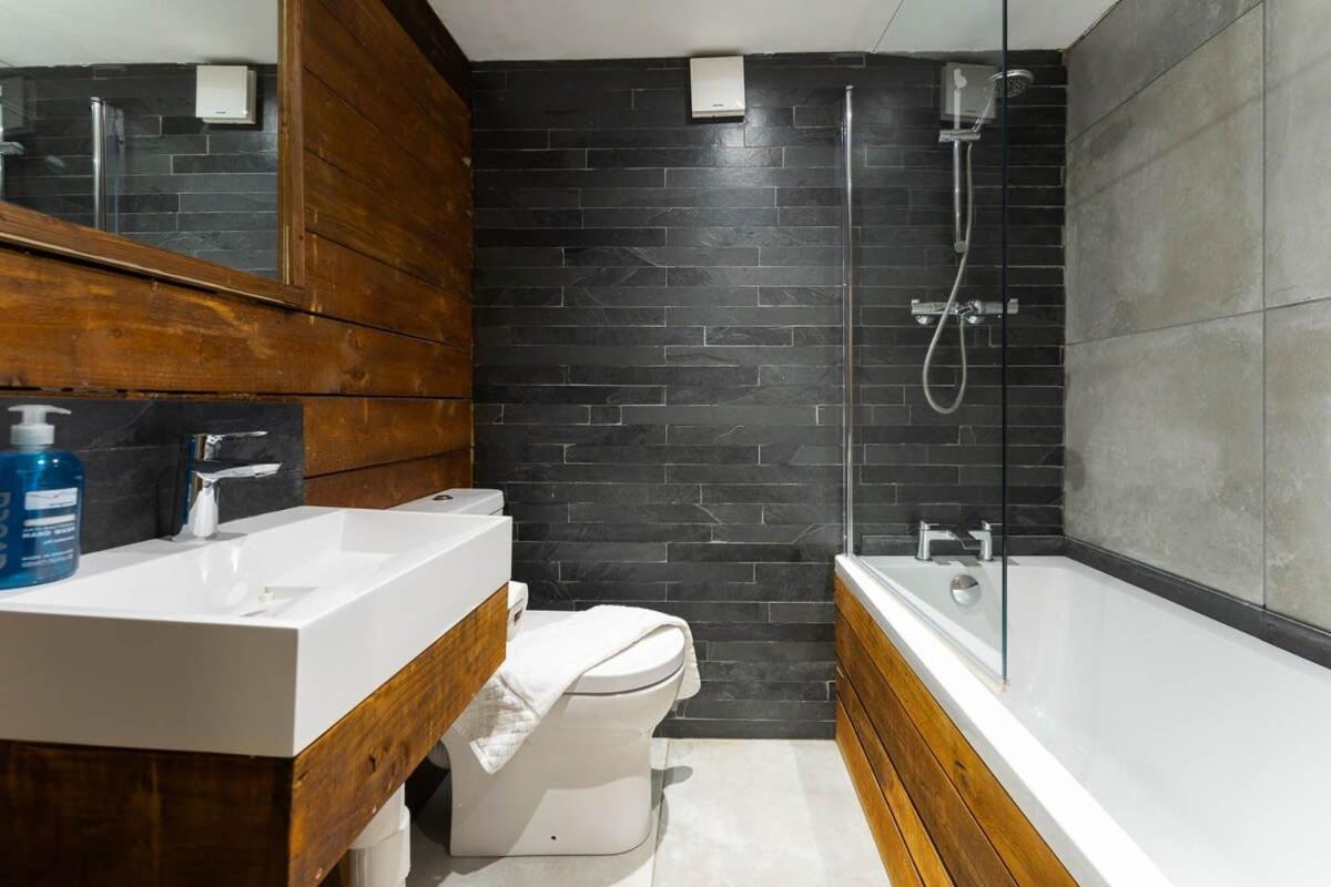 Apartment Host & - Grafton Woodshack