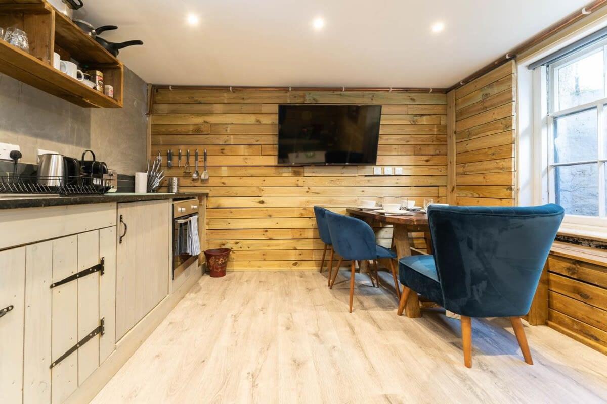 Apartment Host & - Grafton Woodshack