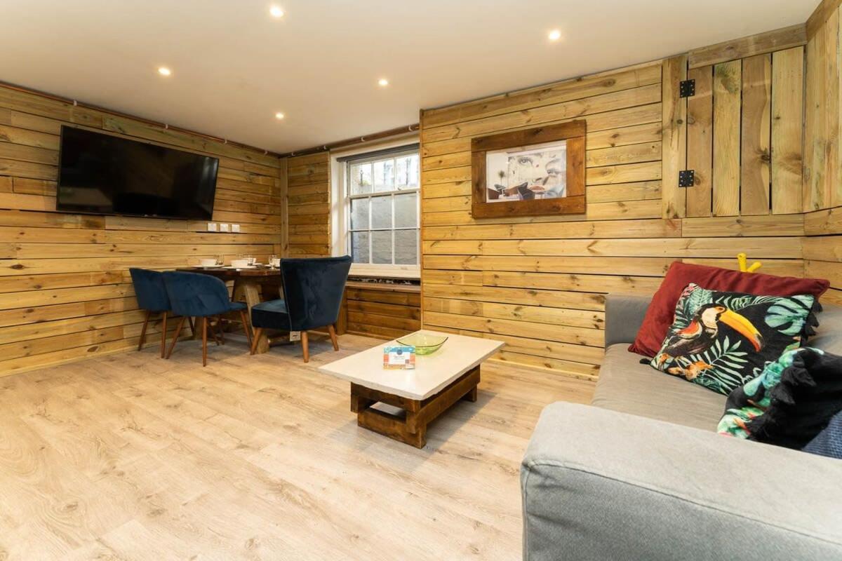 Apartment Host & - Grafton Woodshack *