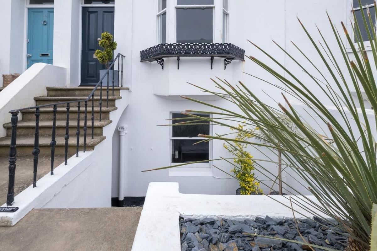 Host & - Osbourne Rest Apartment Brighton