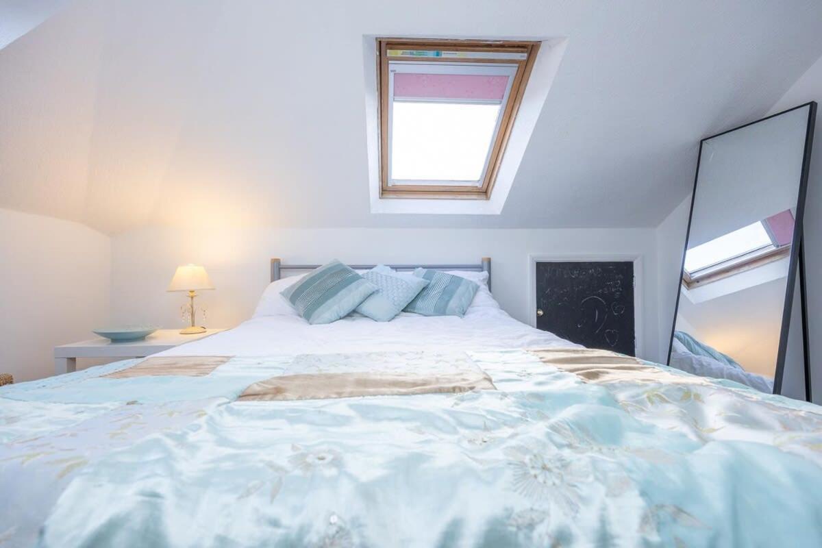 Host & - Downs Valley House *