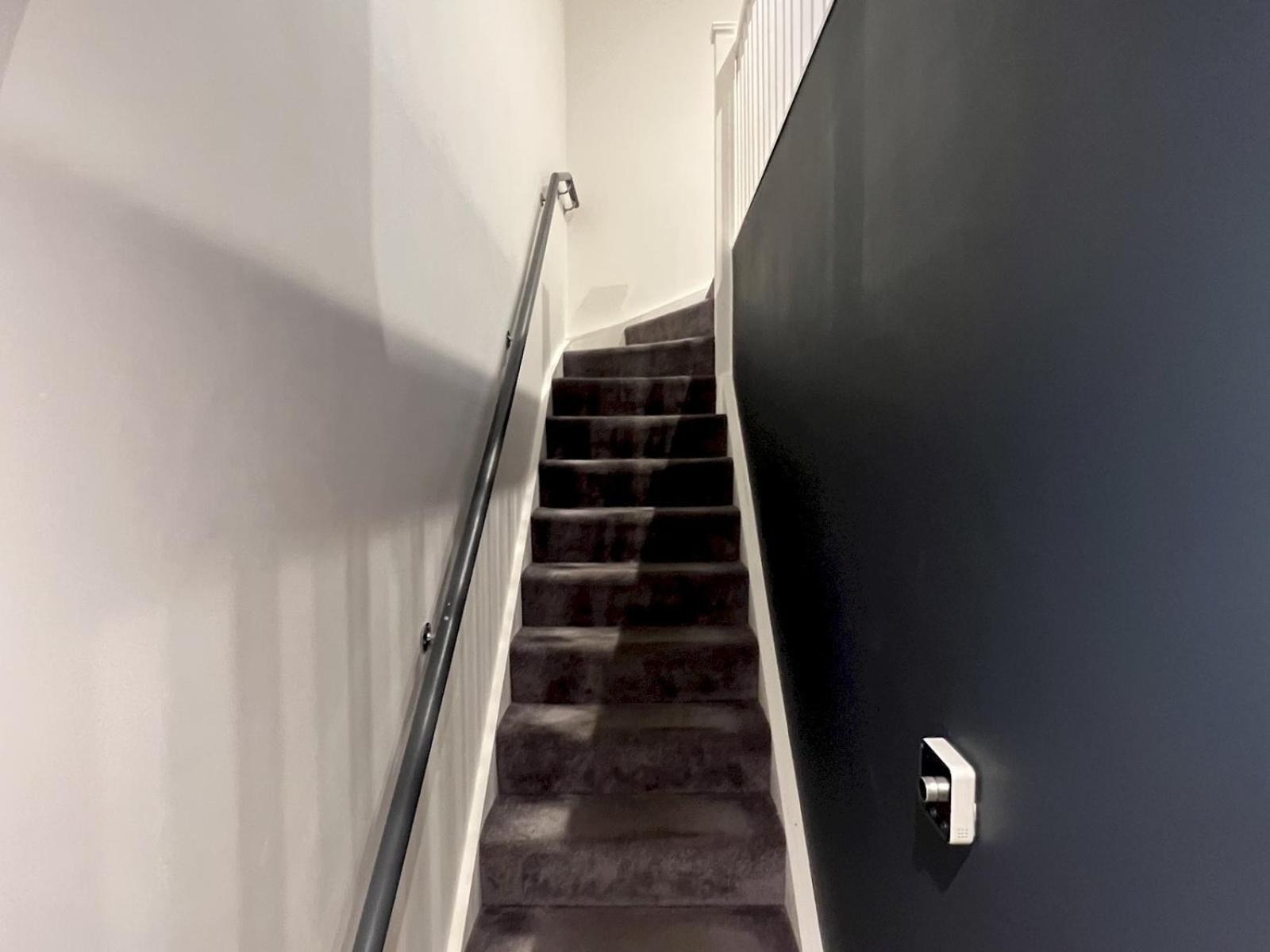 Large Contemporary Lanes Pass The Keys Apartment Brighton