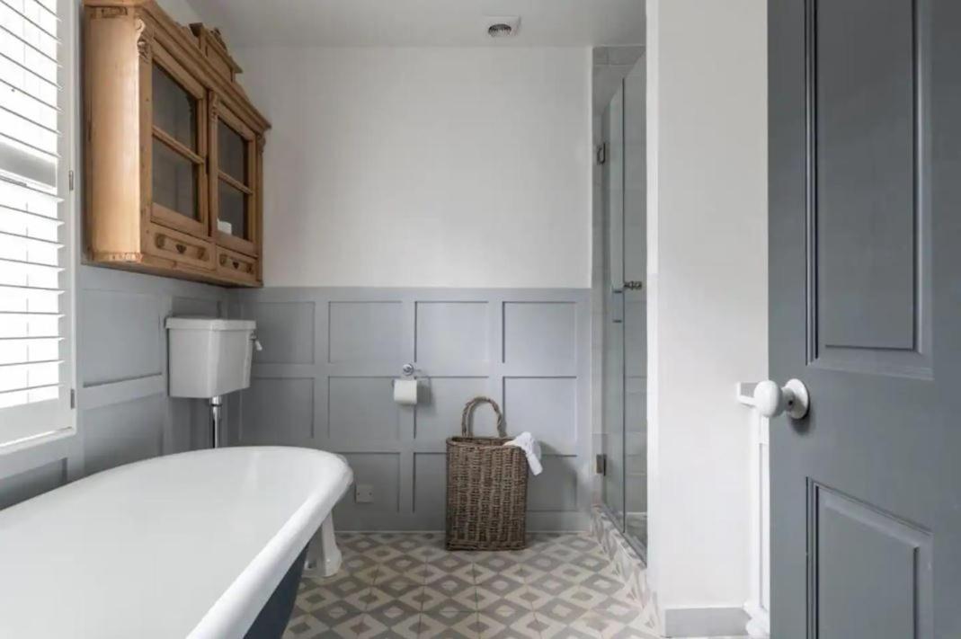 Holiday home Four Bedroom House By Brookland Serviced Short Lets & With Free Wifi