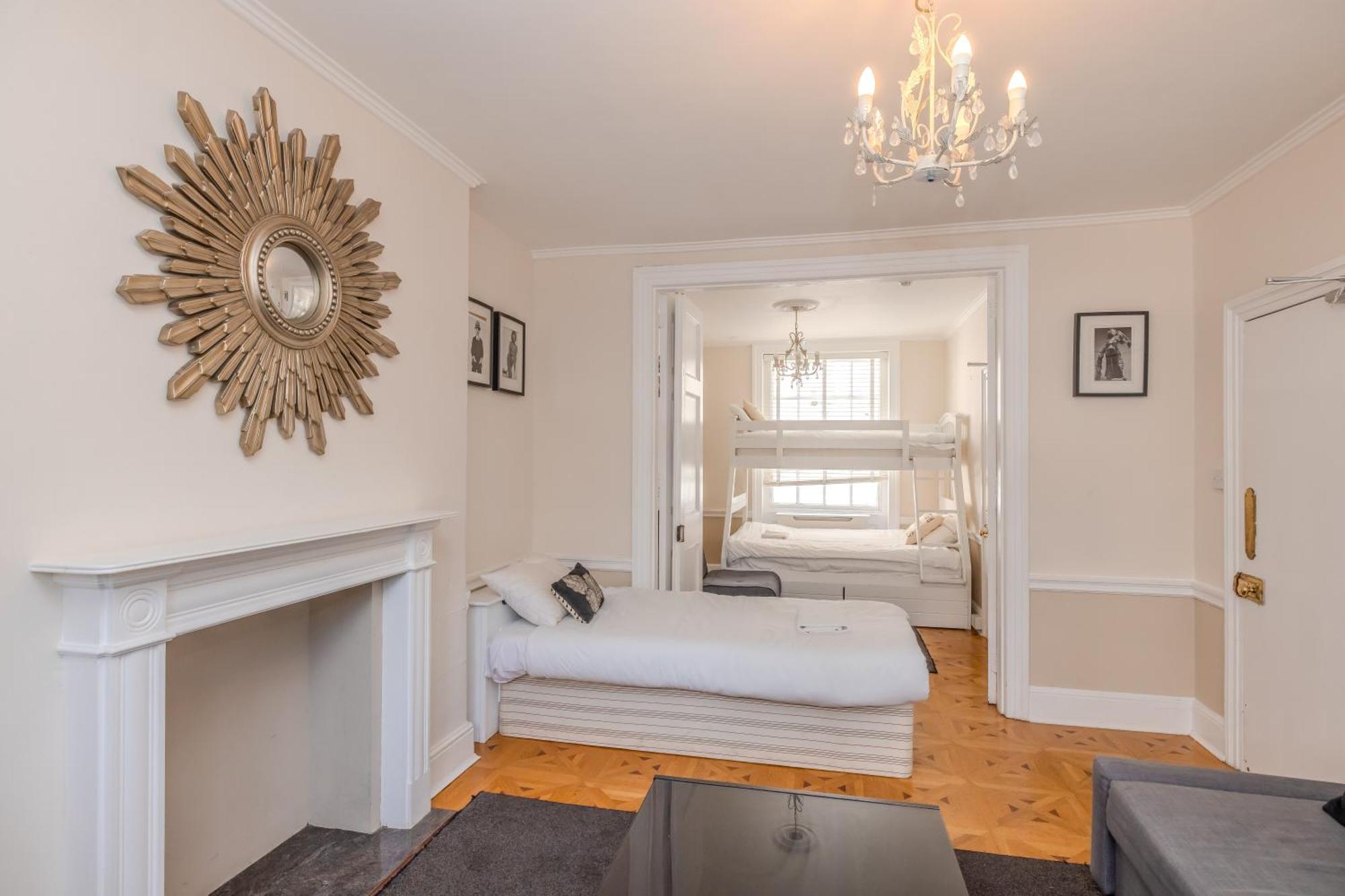 Perfect Seaside Getaway I Big Town House Next To I First Choice For Big Group & Family *