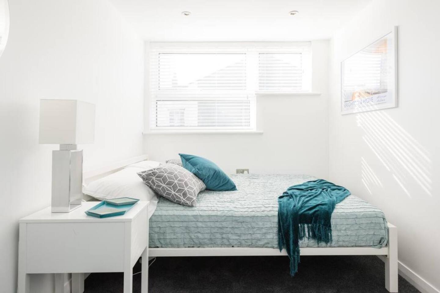 Townhouse Modern Mews Pass The Keys Apartment