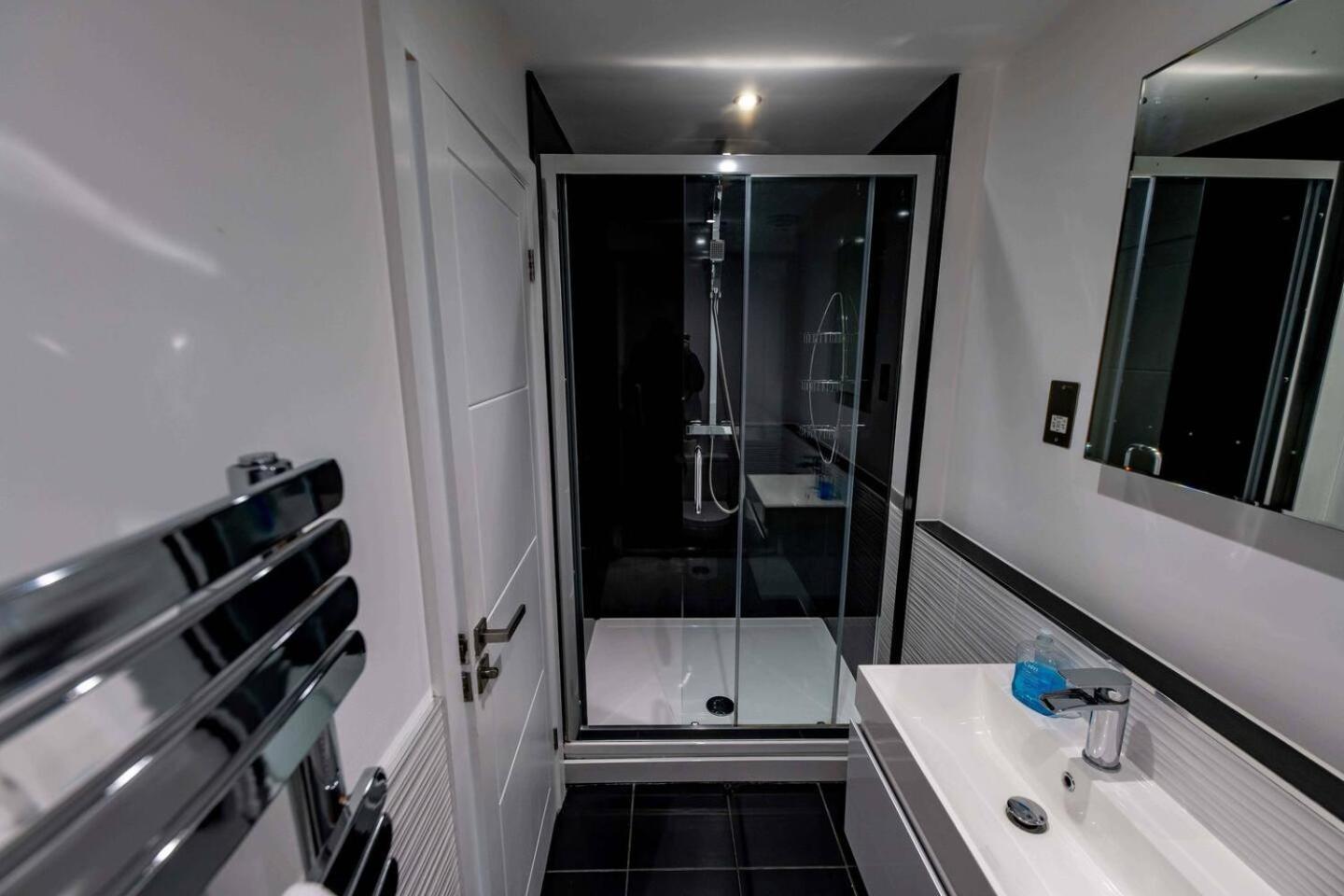 Apartment Townhouse Modern Mews Pass The Keys