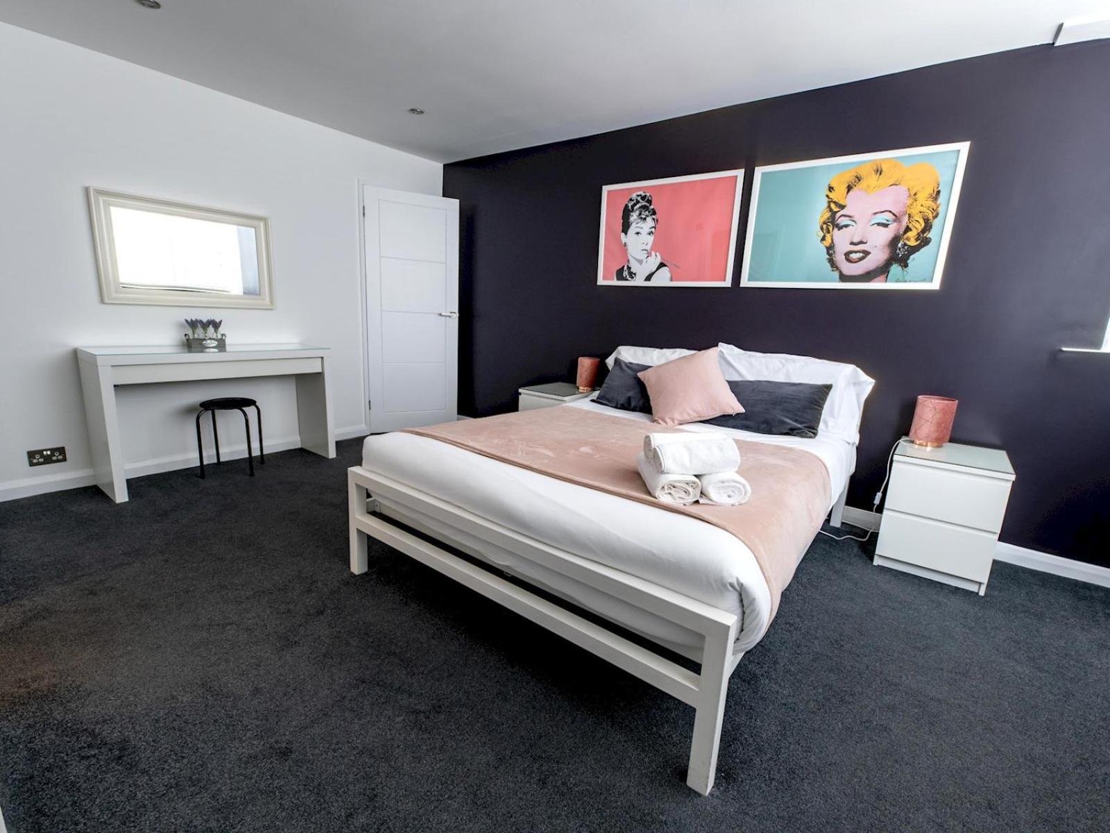 Apartment Townhouse Modern Mews Pass The Keys