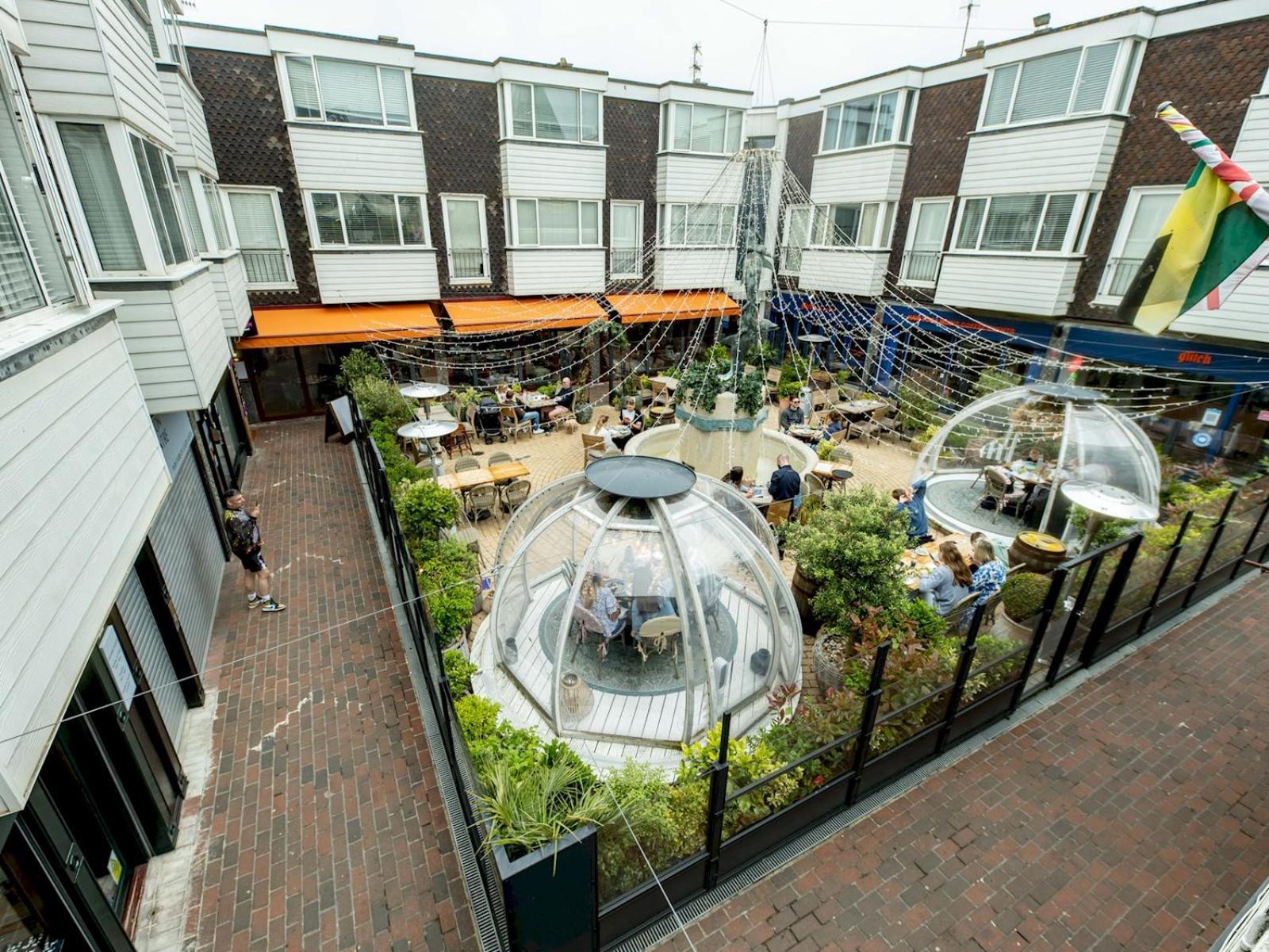 Modern Mews Pass The Keys *
