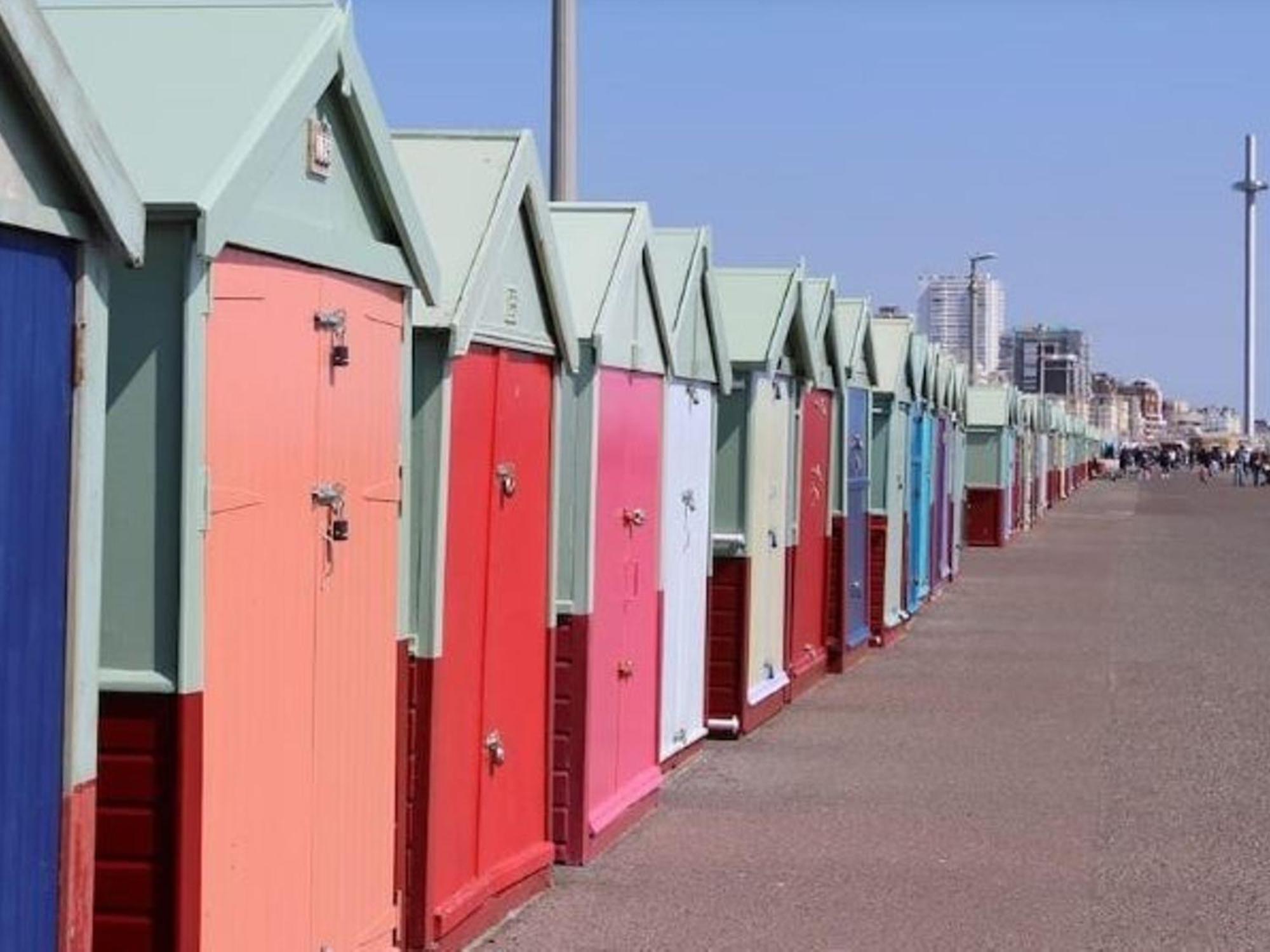Bustling Pass The Keys Brighton