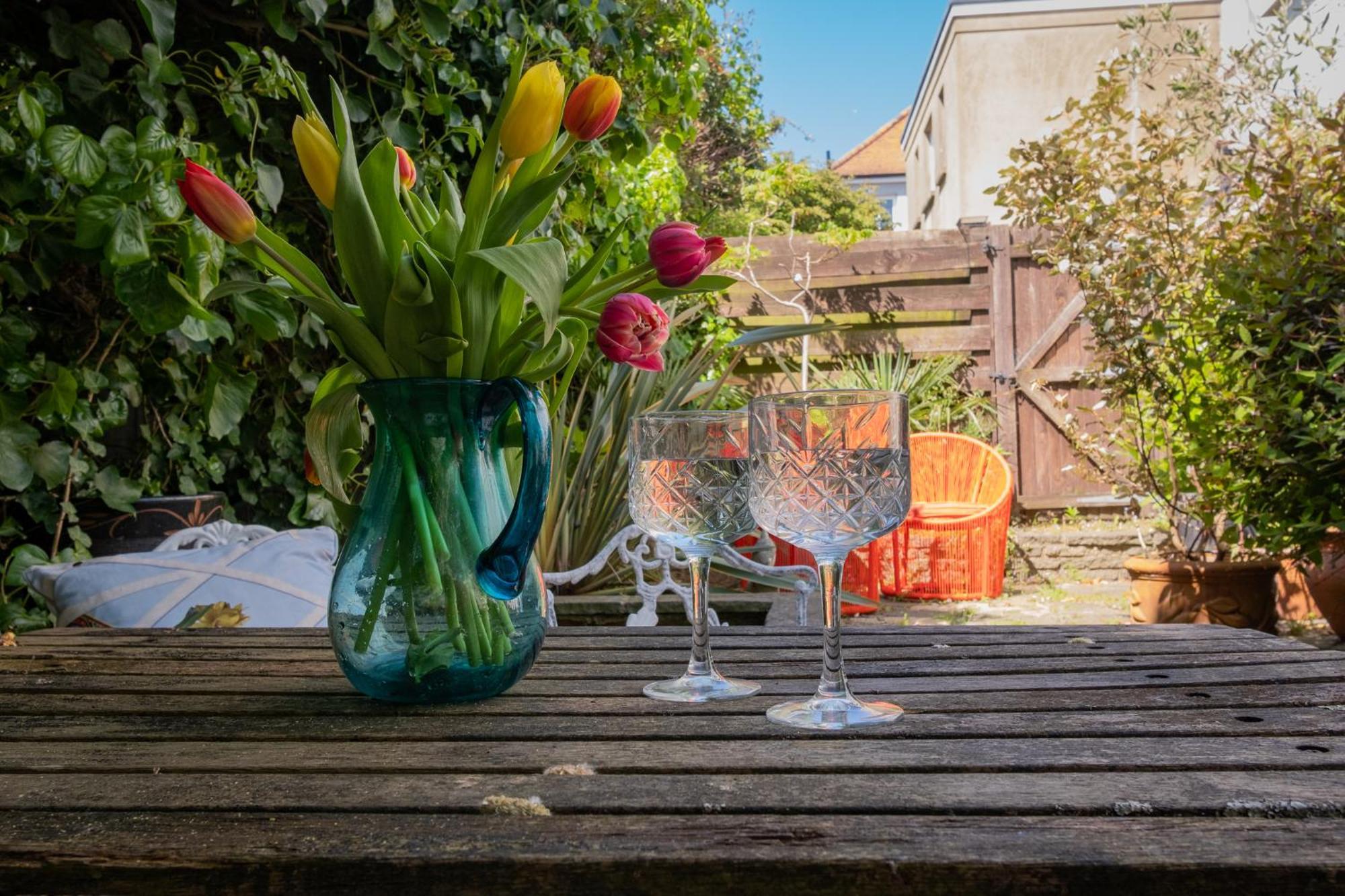 Elegant Central 2 Bed With Garden Apartment Brighton