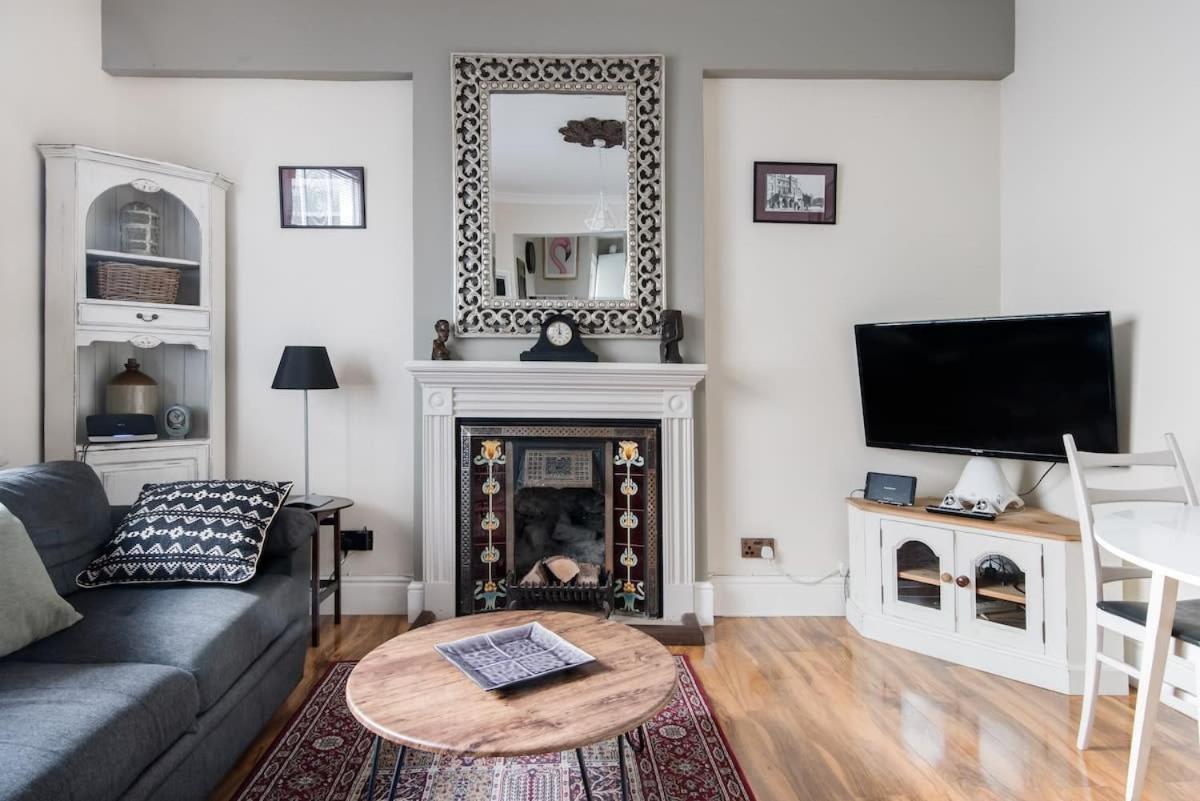 Regency Square Town House *