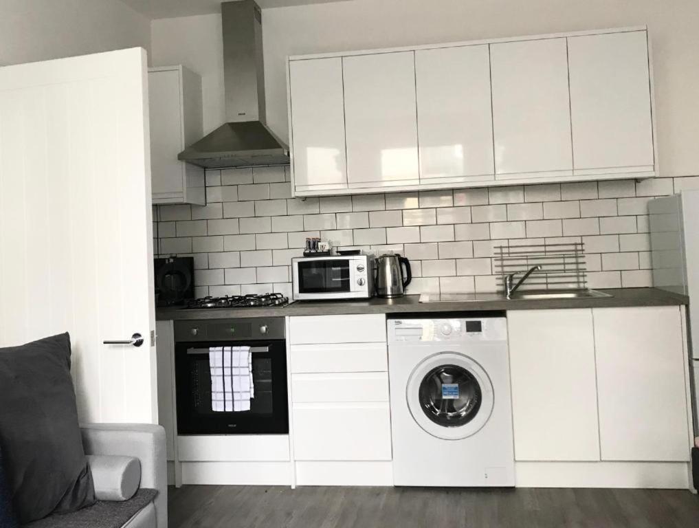 2 Bed 2 Bath & Terrace Holiday home Brighton