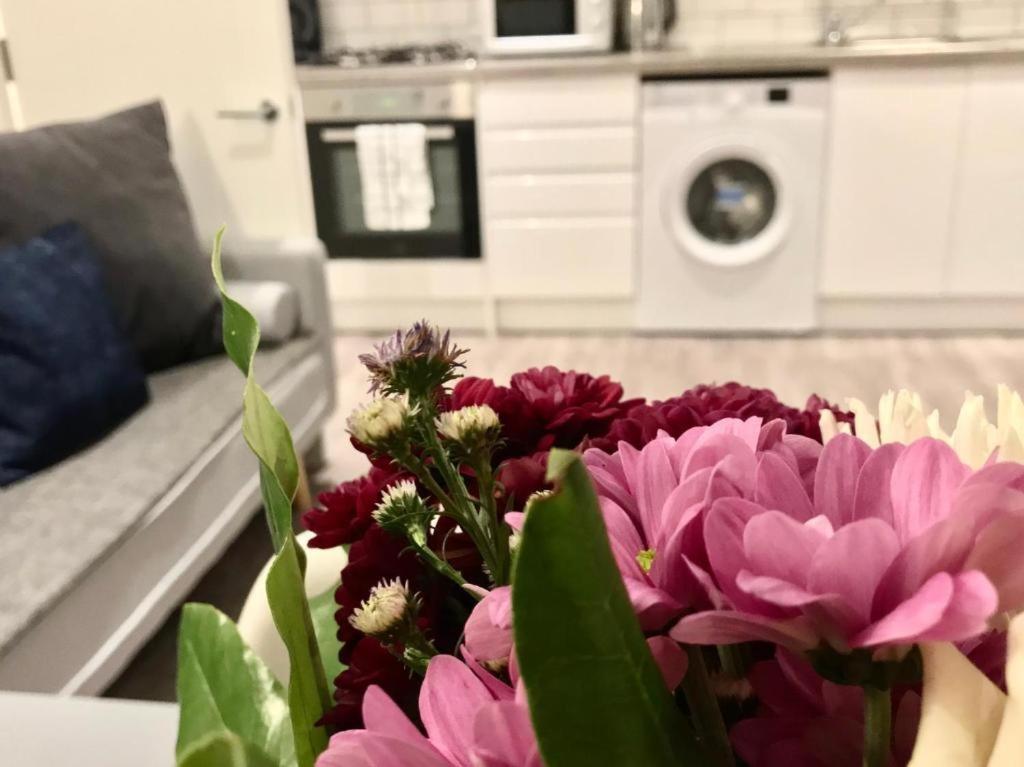 2 Bed 2 Bath & Terrace