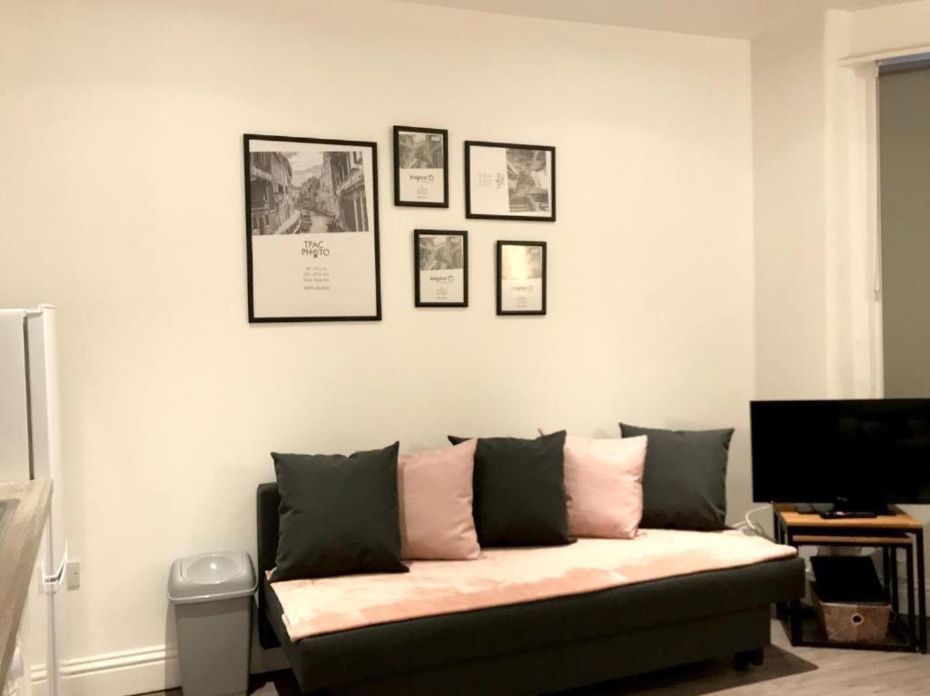 2 Bed 2 Bath & Terrace Holiday home *
