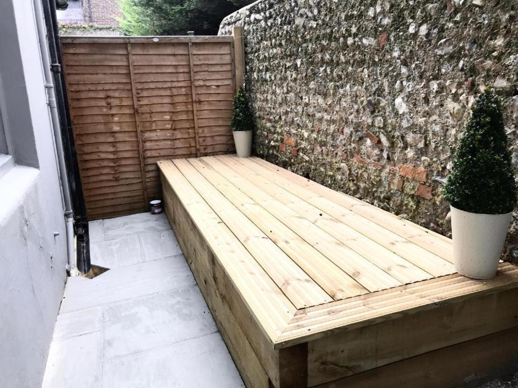 2 Bed 2 Bath & Terrace Brighton