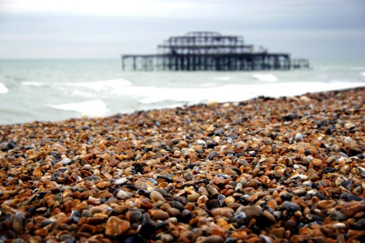 3 Bedrooms -5 Minutes Walk From Brighton Train Station - Contractors, Families, And Larger Groups - Sleeps 7 Apartment