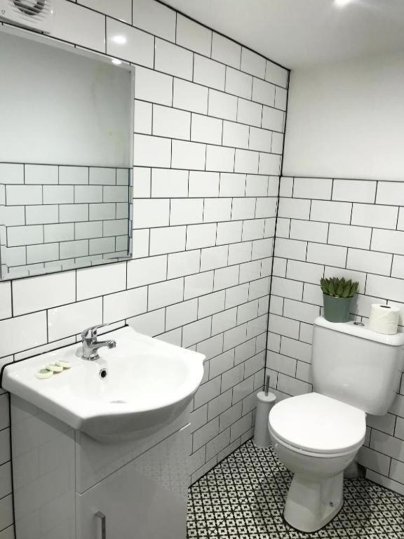 2 Bed 2 Bath & Terrace Holiday home Brighton