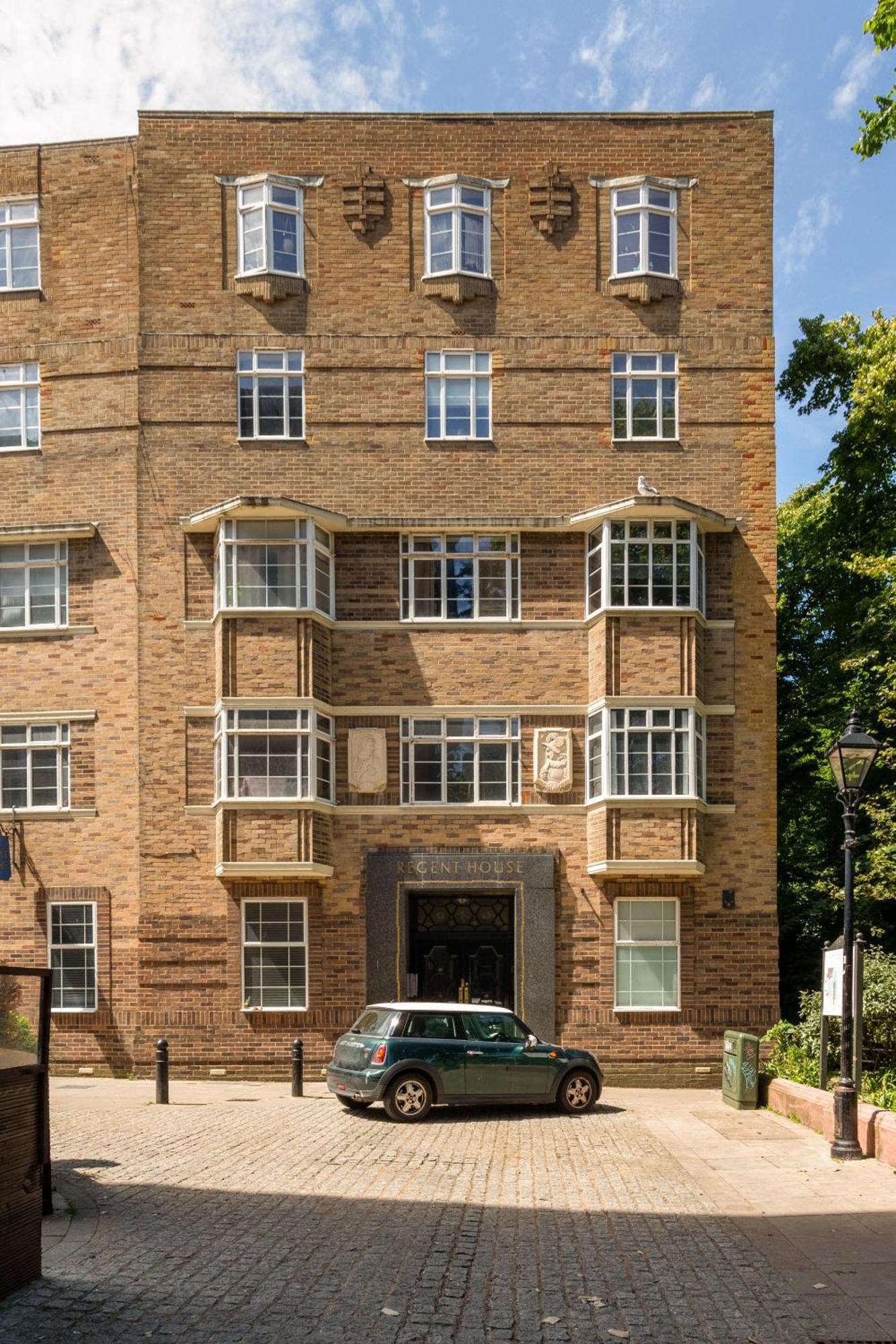 Apartment 1 Bedroom By Humming Nest Short Lets & Serviced With Free Wifi *
