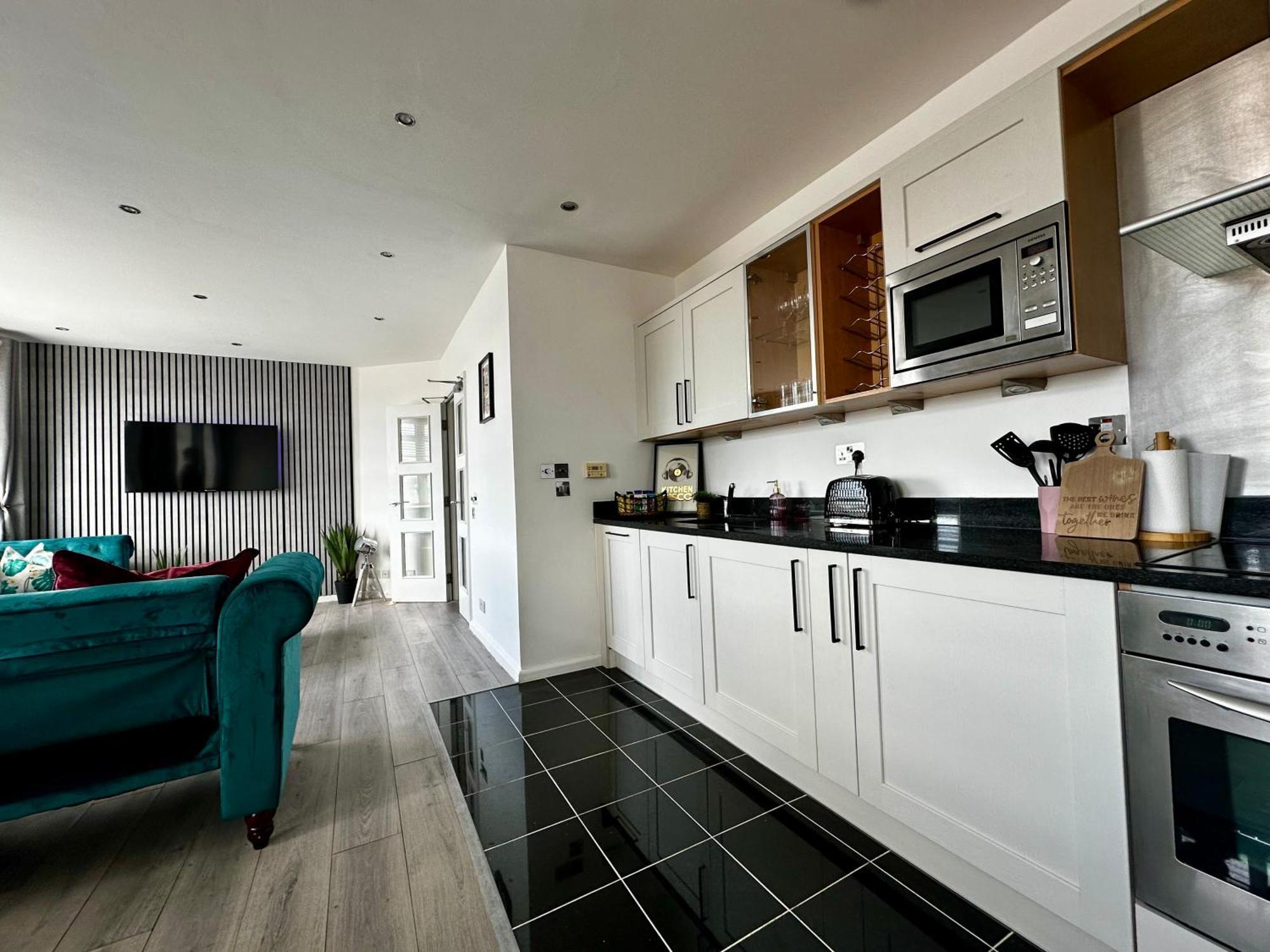Central City View Apartment Brighton